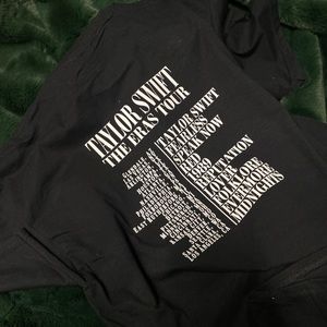Taylor swift t shirt